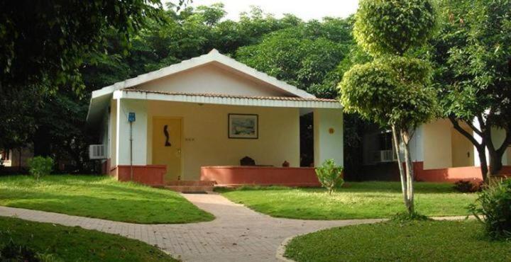 Pragati Resorts Kundakal Exteriör bild